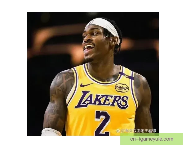 湖人负快船评三优一及格六低迷