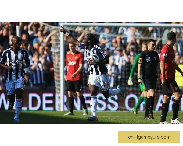 古利特称范佩西执教曼联美妙