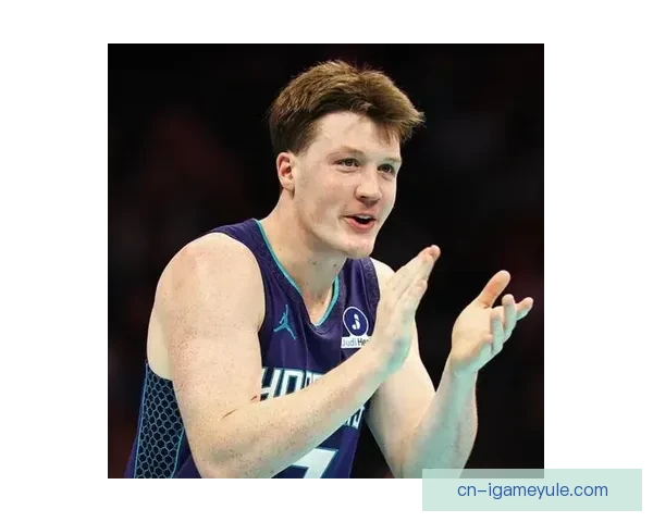 黄蜂客场力克火箭 创队史首次八连胜